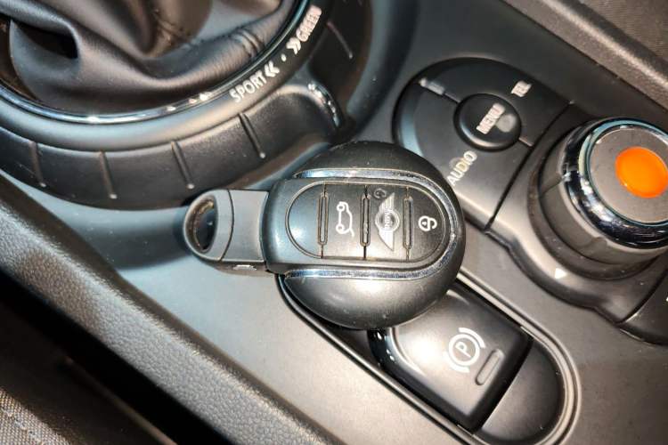 Used MINI Clubman 2016 Revised 1.5T COOPER Vehicle Key