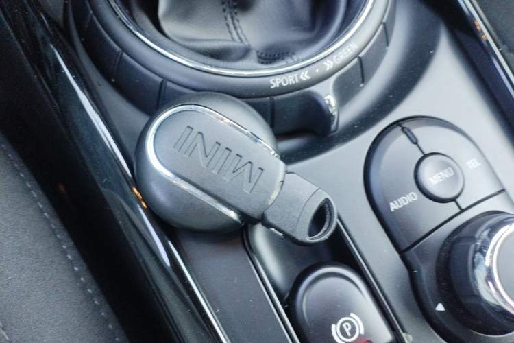 Used MINI Clubman 2016 Revised Version 1.5T COOPER Connoisseur Edition Vehicle Key