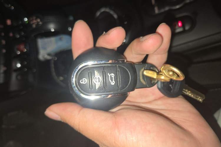 Used MINI Clubman 2016 Revised Version 1.5T COOPER Connoisseur Edition Vehicle Key
