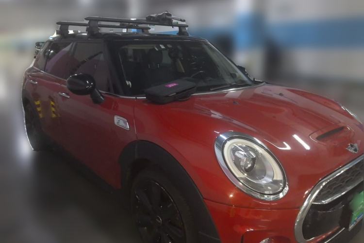 Used MINI Clubman 2017 2.0T COOPER S for Car Enthusiasts Front Right 45 Deg