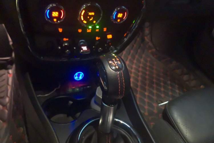 Used MINI Clubman 2017 2.0T COOPER S for Car Enthusiasts Gear Lever