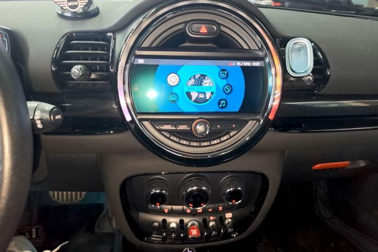 Used MINI Clubman 2018 1.5T COOPER Racing Driver Audio And AC Panel
