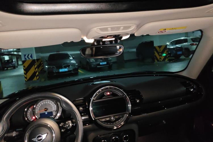 Used MINI Clubman 2018 1.5T COOPER Artist Center Console