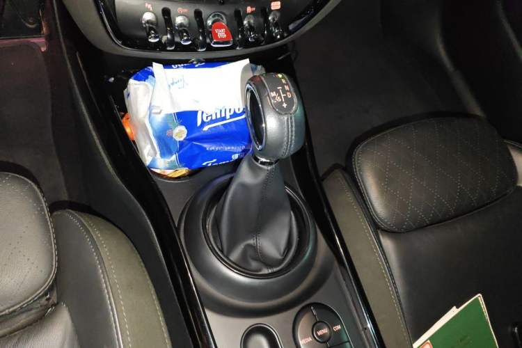 Used MINI Clubman 2018 1.5T COOPER Artist Gear Lever