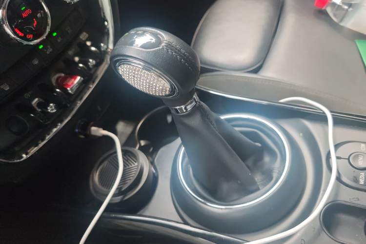 Used MINI Clubman 2018 1.5T COOPER Artist Gear Lever