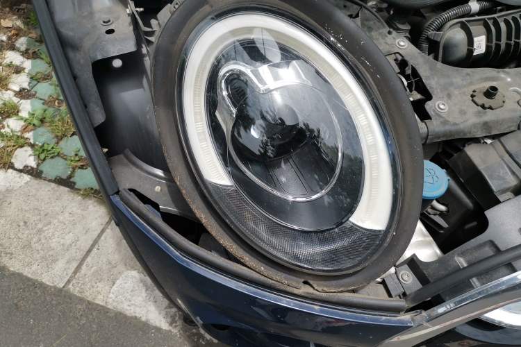 Used MINI Clubman 2018 2.0T COOPER S Classic Edition Right Front Headlight