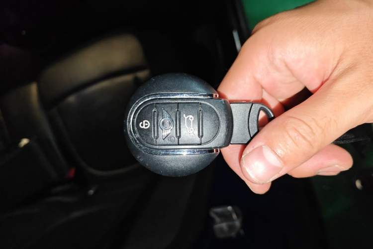 Used MINI Clubman 2018 1.5T COOPER Artist Vehicle Key