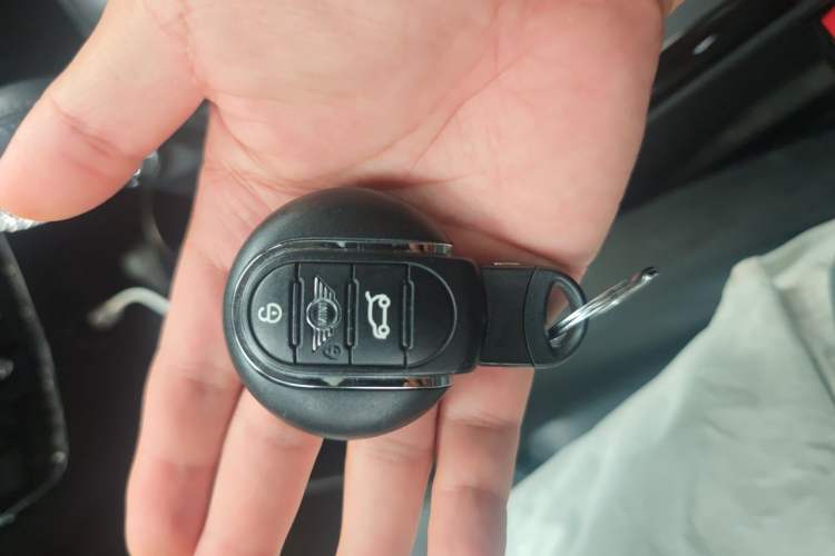 Used MINI Clubman 2018 1.5T COOPER Artist Vehicle Key