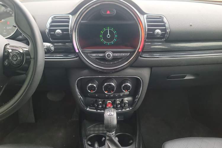 Used MINI Clubman 2018 1.5T COOPER Artist Audio And AC Panel