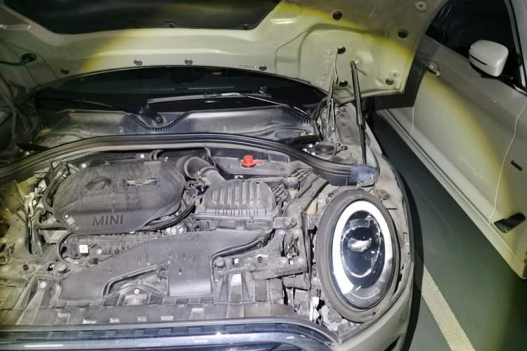 Used MINI Clubman 2018 1.5T COOPER Artist Engine Bay Left