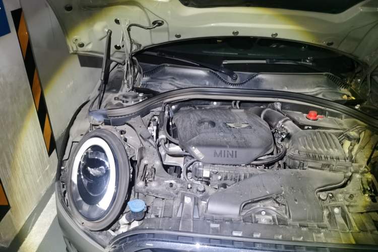 Used MINI Clubman 2018 1.5T COOPER Artist Engine Bay Right