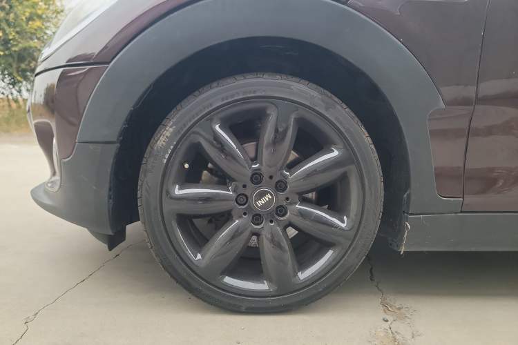 Used MINI Clubman 2018 1.5T COOPER Artist Left Front Wheel Hub