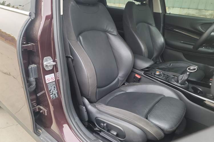 Used MINI Clubman 2018 1.5T COOPER Artist Right Front Seat