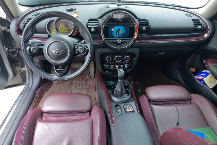 Used MINI Clubman 2018 1.5T COOPER Artist Center Console