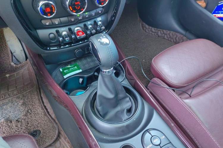 Used MINI Clubman 2018 1.5T COOPER Artist Gear Lever