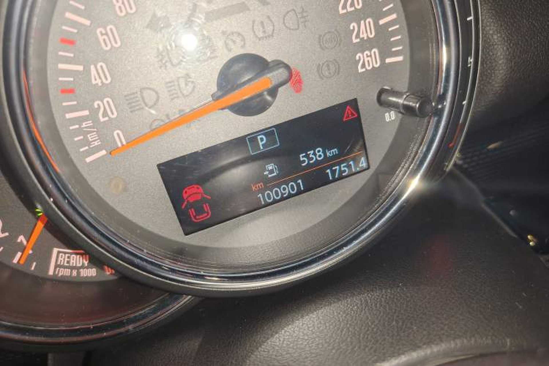 Used MINI Clubman 2018 1.5T COOPER Classic Edition Odometer Close Up