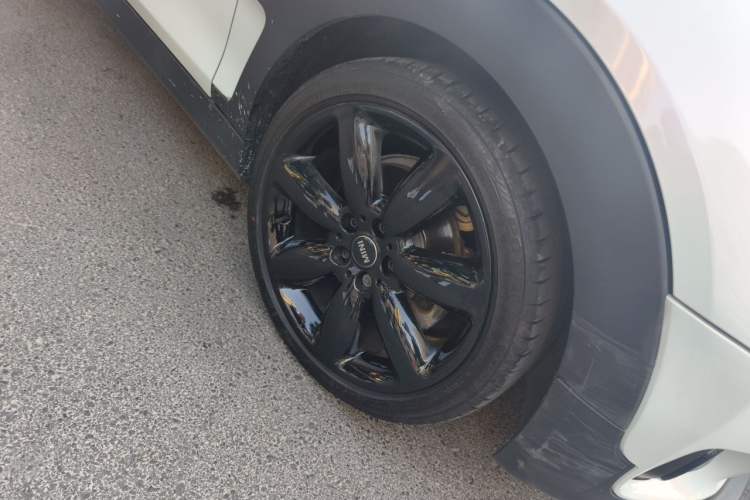Used MINI Clubman 2018 1.5T COOPER Classic Edition Right Front Wheel Hub