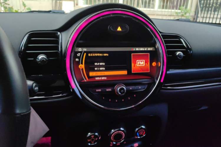Used MINI Clubman 2018 1.5T COOPER Classic Edition Audio And AC Panel