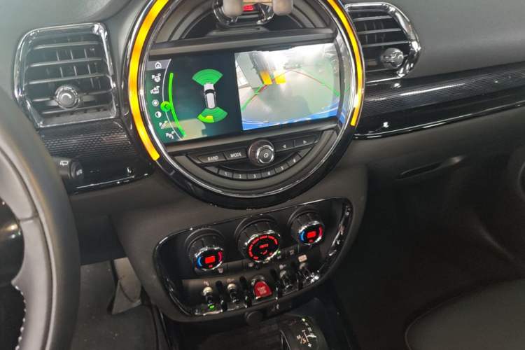 Used MINI Clubman 2018 2.0T COOPER S Artist Audio And AC Panel