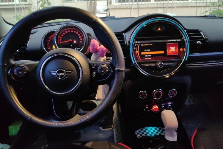 Used MINI Clubman 2018 1.5T COOPER Classic Edition Center Console