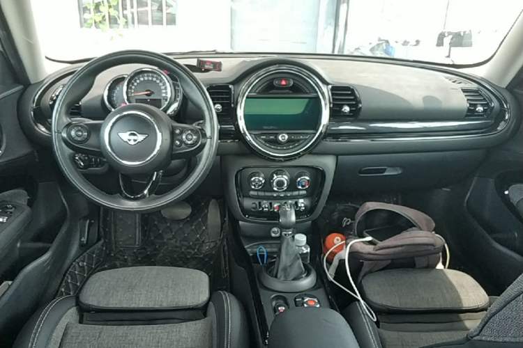Used MINI Clubman 2018 1.5T COOPER Classic Edition Center Console