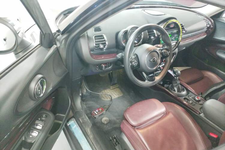 Used MINI Clubman 2018 1.5T COOPER Artist Driver Seat