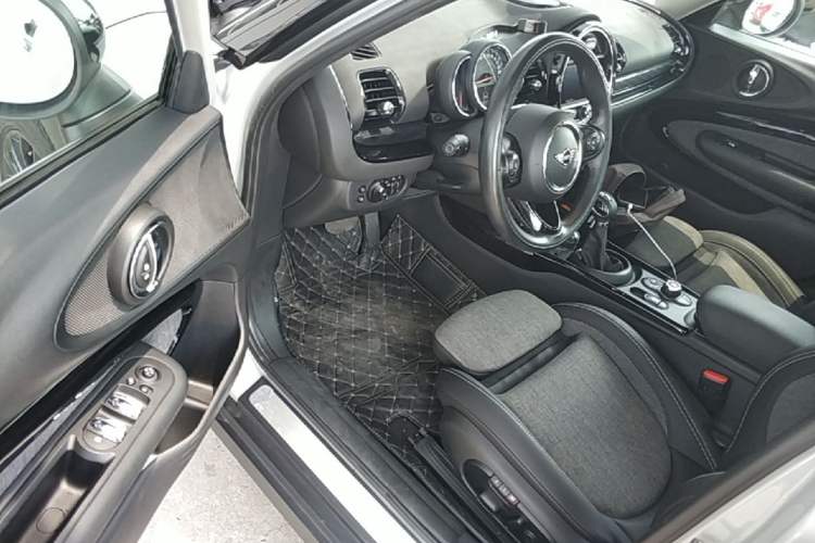 Used MINI Clubman 2018 1.5T COOPER Classic Edition Driver Seat