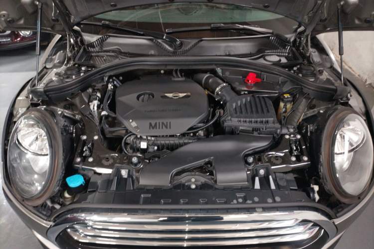 Used MINI Clubman 2018 1.5T COOPER Artist Engine Bay