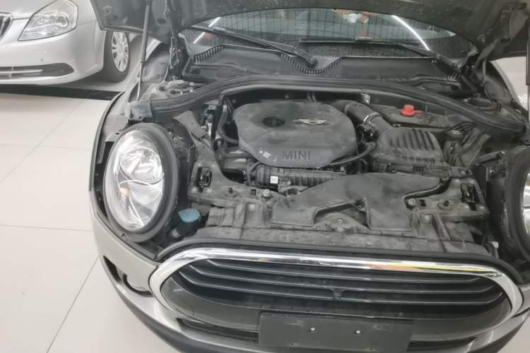 Used MINI Clubman 2018 1.5T COOPER Classic Edition Engine Bay Right