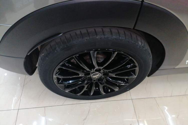 Used MINI Clubman 2018 1.5T COOPER Classic Edition Exterior 8