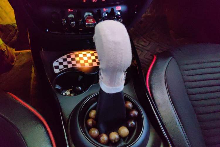 Used MINI Clubman 2018 1.5T COOPER Classic Edition Gear Lever