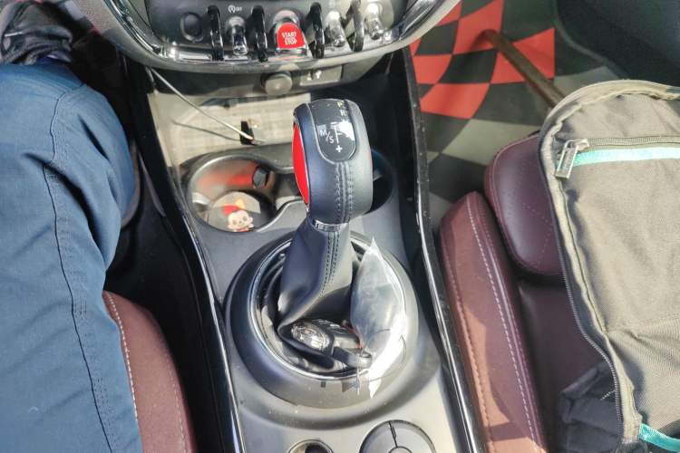 Used MINI Clubman 2018 1.5T COOPER Artist Gear Lever