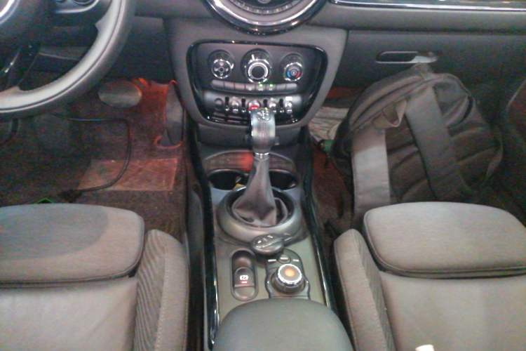 Used MINI Clubman 2018 1.5T COOPER Classic Edition Gear Lever