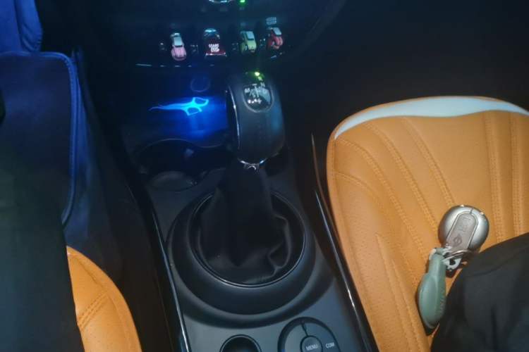 Used MINI Clubman 2018 1.5T COOPER Classic Edition Gear Lever