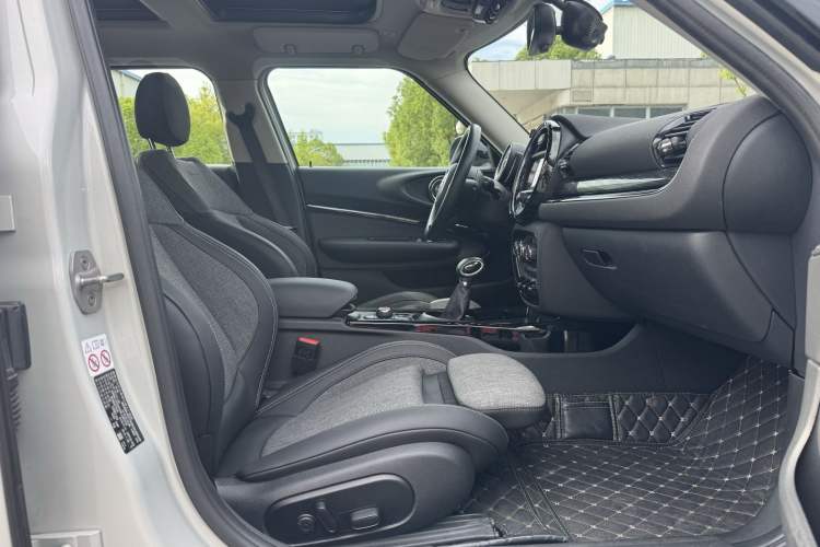 Used MINI Clubman 2018 1.5T COOPER Classic Edition Interior 1
