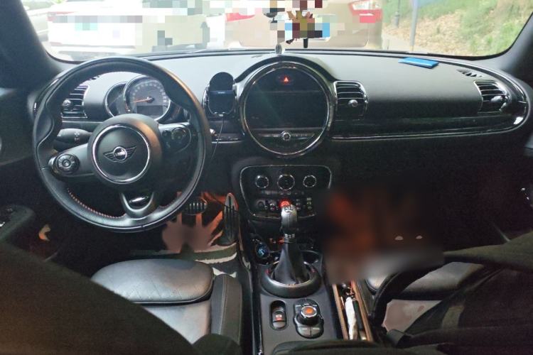 Used MINI Clubman 2018 1.5T COOPER Racing Driver Interior 2