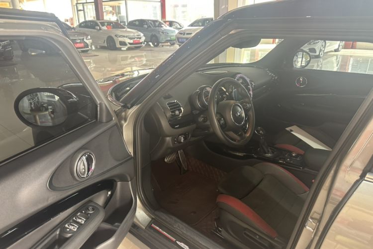 Used MINI Clubman 2018 1.5T COOPER Racing Driver Interior 2