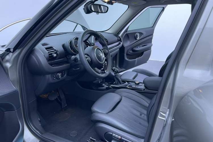 Used MINI Clubman 2018 2.0T COOPER S Artist Interior 2