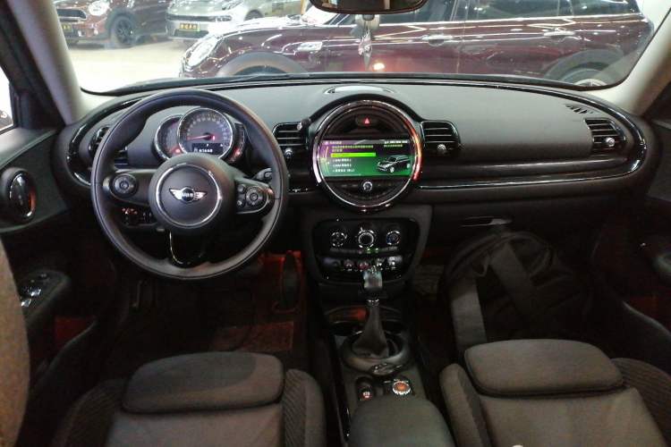 Used MINI Clubman 2018 1.5T COOPER Classic Edition Interior 2