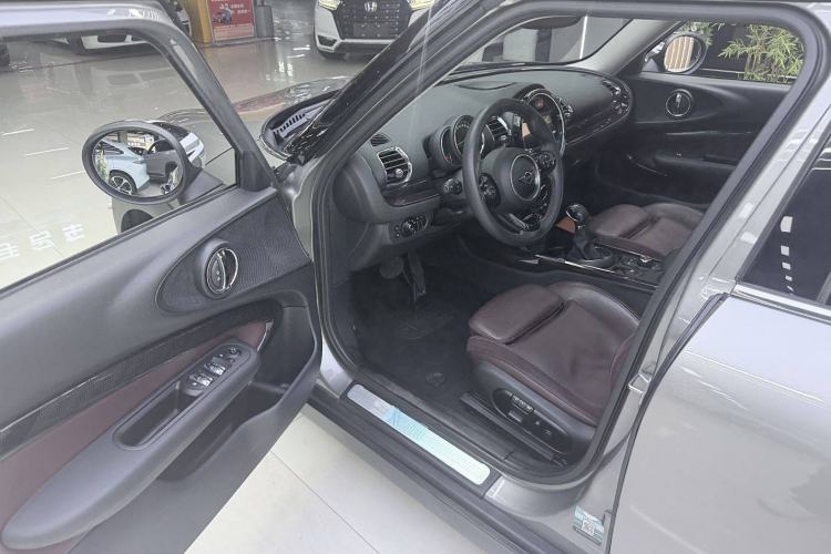 Used MINI Clubman 2018 1.5T COOPER Artist Interior 4