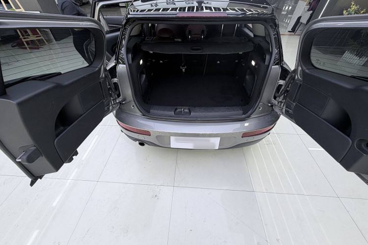 Used MINI Clubman 2018 1.5T COOPER Artist Interior 6