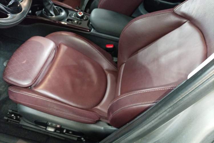Used MINI Clubman 2018 1.5T COOPER Artist Left Front Seat