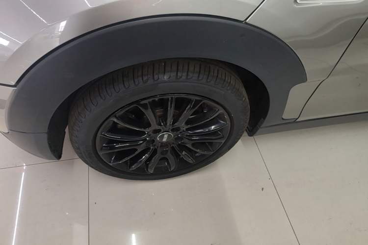 Used MINI Clubman 2018 1.5T COOPER Classic Edition Left Front Wheel Hub