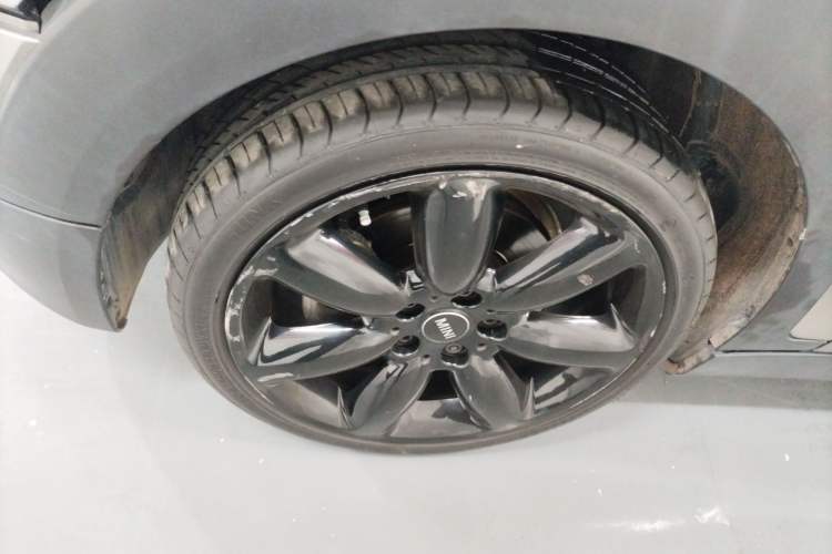 Used MINI Clubman 2018 1.5T COOPER Artist Left Front Wheel Hub