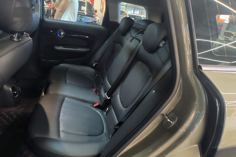 Used MINI Clubman 2018 2.0T COOPER S Artist Left Rear Seat