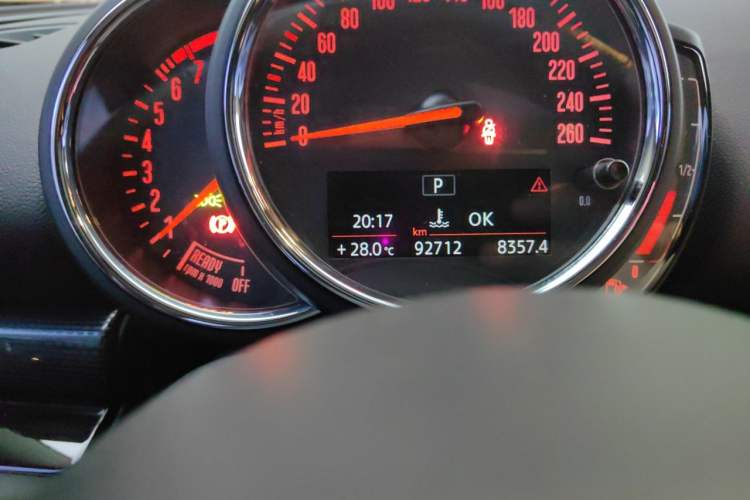 Used MINI Clubman 2018 1.5T COOPER Classic Edition Odometer Close Up