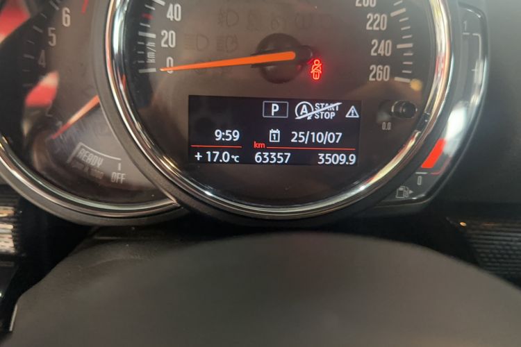 Used MINI Clubman 2018 1.5T COOPER Racing Driver Odometer Close Up