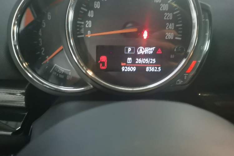 Used MINI Clubman 2018 1.5T COOPER Classic Edition Odometer Close Up