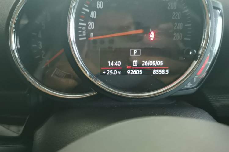 Used MINI Clubman 2018 1.5T COOPER Classic Edition Odometer Close Up