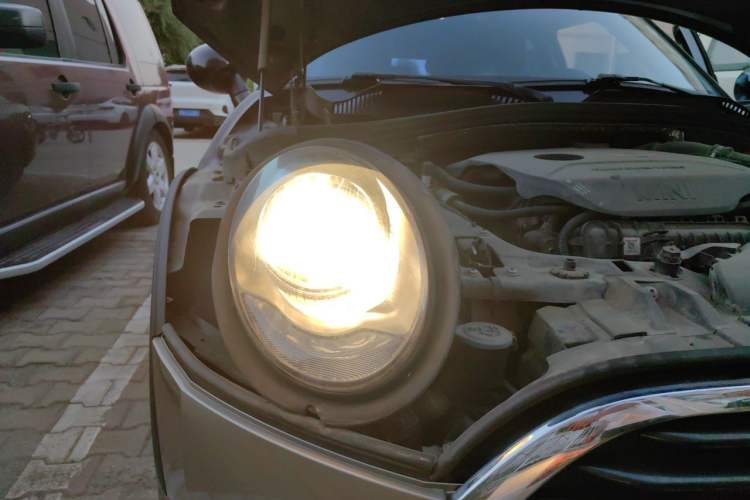 Used MINI Clubman 2018 1.5T COOPER Classic Edition Right Front Headlight